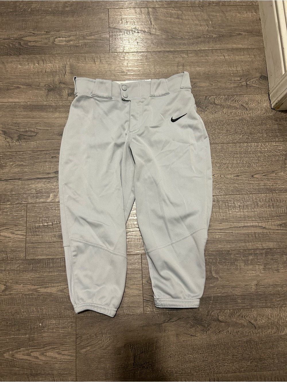 Nike women’s softball pants light grey